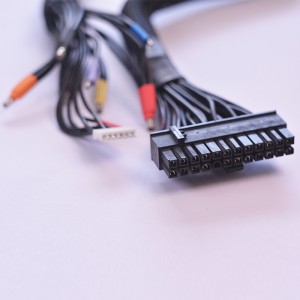 تسخير الأسلاك من إمدادات الطاقة الكمبيوتر الشخصية