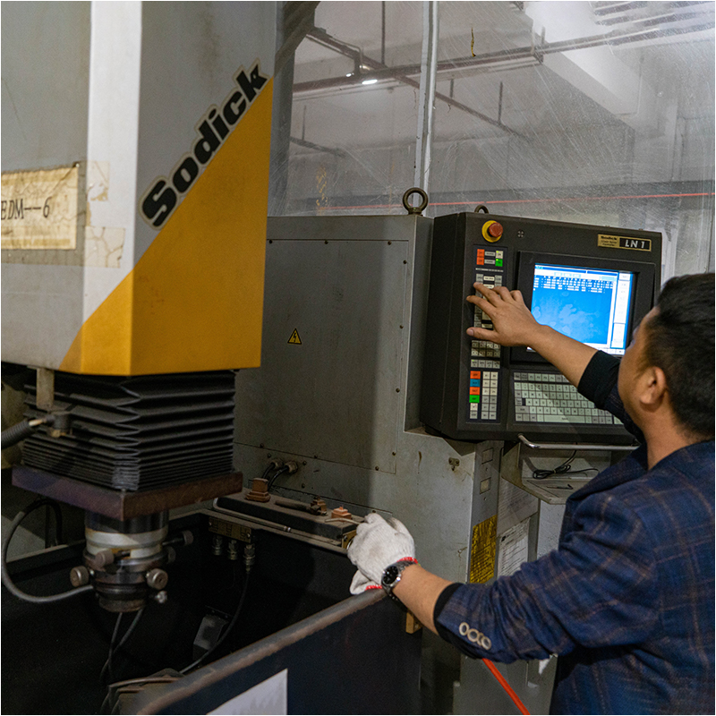 حقن مصنع عملية تصنيع الجزء الأول