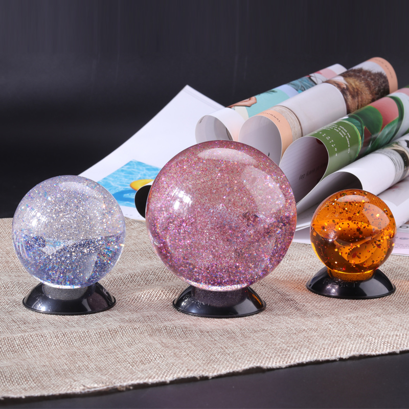 مصنع البيع بالجملة زخرفة المنزل مسحوق بريق داخل الكرة البلاستيكية الأكريليك البلاستيكية