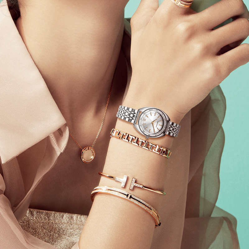 الممثل الشهير زوي كرافيتز ينضم إلى عائلة سفير أوميغا المشاهير