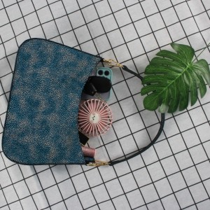 Lady Handbag Classic بأسلوب فاخر