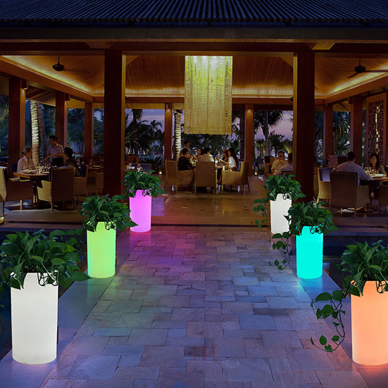 في الهواء الطلق LED الأواني المضاءة الزهور المضاءة ، RGB اللون المتغير البلاستيك LED الأواني الزهور المضيئة لحفل الزفاف ، حفل الحدث ، الفندق ، مراكز التسوق مراسم الافتتاح زخرفة (IP68 مقاوم للماء)
