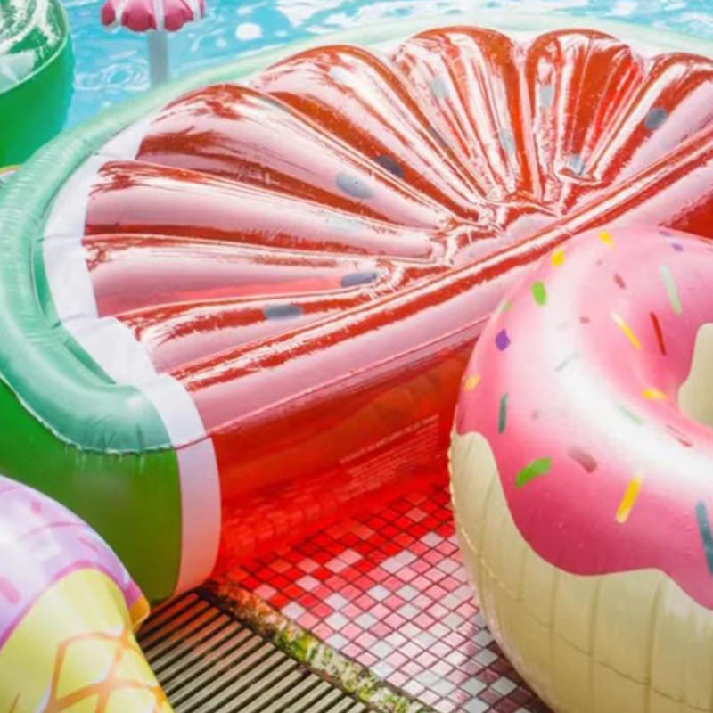 كيفية تنظيف تجمعات البركة دون دس الثقوب?