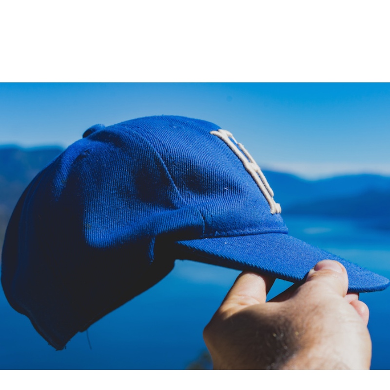 كيفية ارتداء قبعة بيسبول