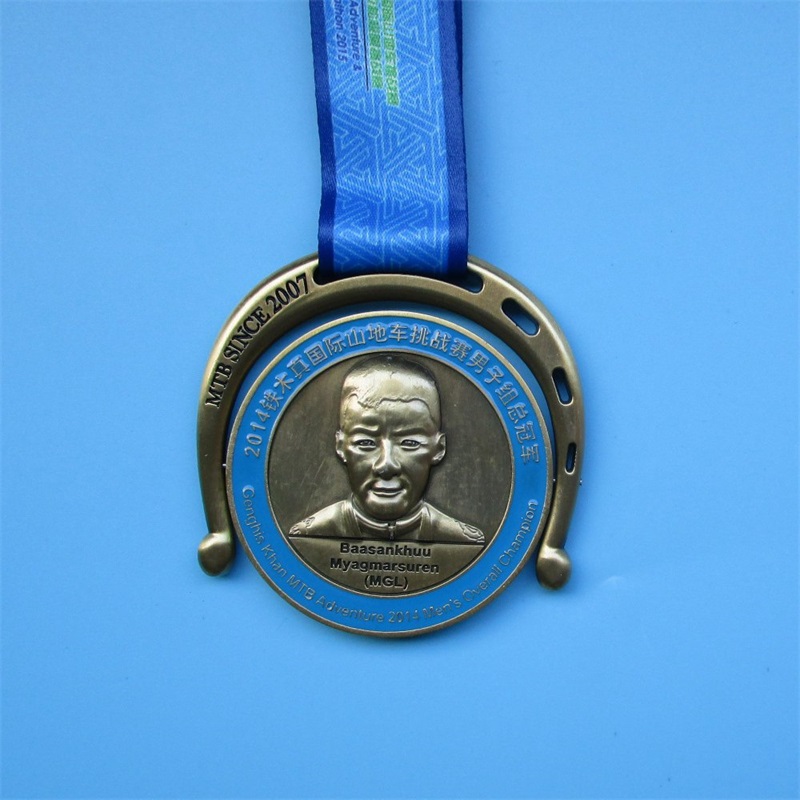ميدالية مخصصة لتحدي الدراجات الجبلية الدولية
