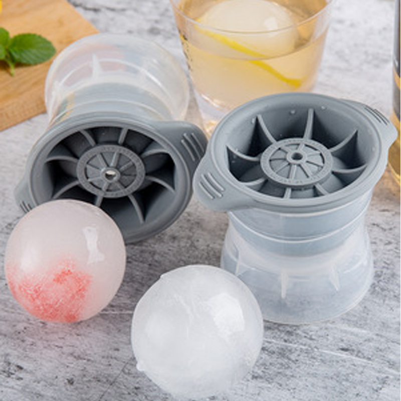 قوالب ثلج كروية كبيرة مناسبة للويسكي والكوكتيلات والمشروبات الجليدية وقابلة لإعادة الاستخدام وسهلة التنظيف وخالية من BPA