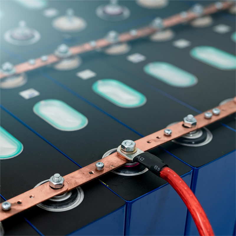 العلاقة بين حياة الدورة وعمق التفريغ لبطارية فوسفات الحديد الليثيوم