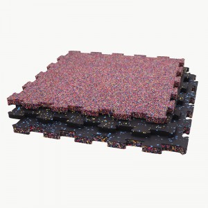 الحصير المطاط المتشابكة