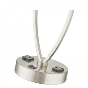 نوم مصباح طاولة خفيفة واحدة مع الانتهاء من النيكل المصقولة ، و on/off rocker مفتاح ومنافذ اثنين في غرفة الضيوف