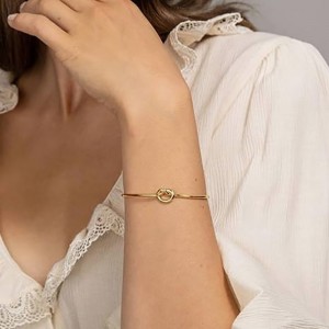 4K Gold Plated Forever Love Knot Infinity Bangle Bangle للنساء سوار سوار الذهب القابل للتعديل للنساء الذهب الأنيق-سوار الكفة المفتوح المطلي مع تصميم عقدة -...