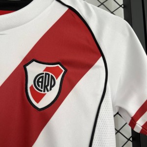 25/26 Kids River Plate Size: 16-28