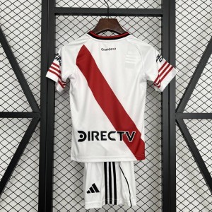 25/26 Kids River Plate Size: 16-28
